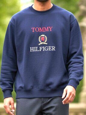 Vintage Tommy Hilfiger Spell Out Crest Sweatshirt Navy Embroidered Logo Pullover